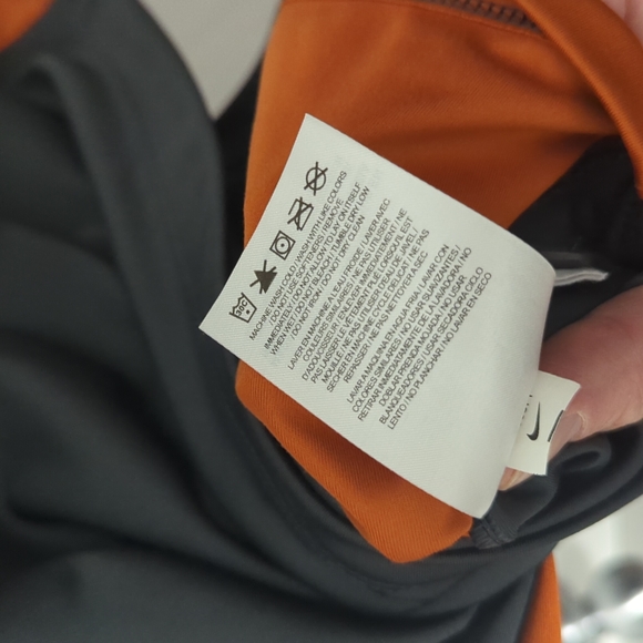 Nike Shirt - Picture 6 of 6